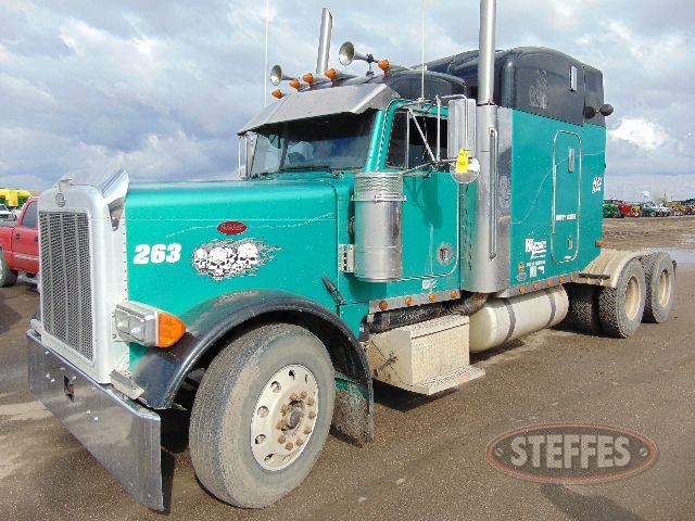 2003 Peterbilt 379_1.jpg